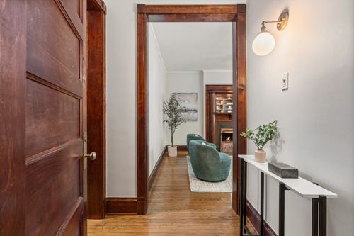 1-3764 N Magnolia Avenue, Chicago, IL, 60613 | Card Image