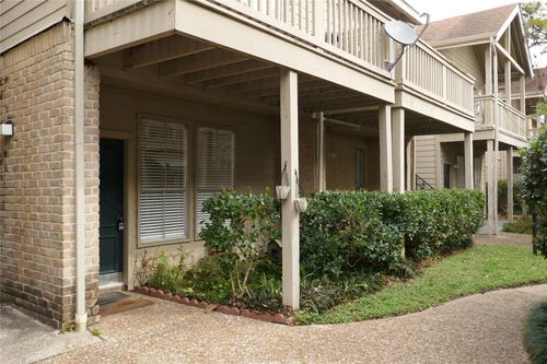 apt-247-2100 Tanglewilde St, Houston, TX, 77063-1211 | Card Image