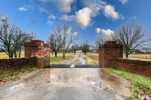 2030 Spring Creek Rd, Lebanon, TN, 37087-0360 | Card Image