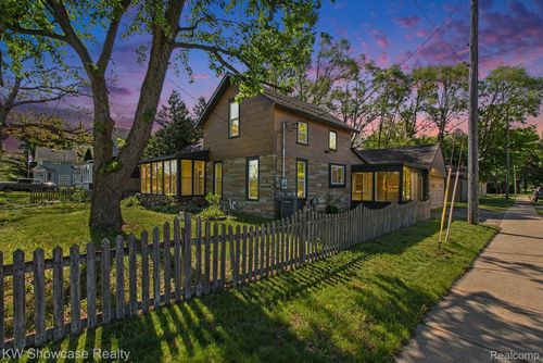 349 W Livingston Rd, Highland, MI, 48357-4624 | Card Image