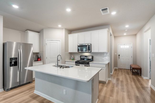115 Oakdale Meadows Ln, House other with 3 bedrooms, 2 bathrooms and 2 parking in Hutto TX | Image 5