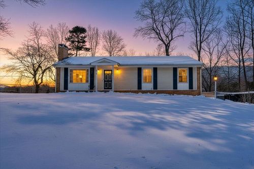 135 Silverbirch Dr, Blue Ridge, VA, 24064-1326 | Card Image