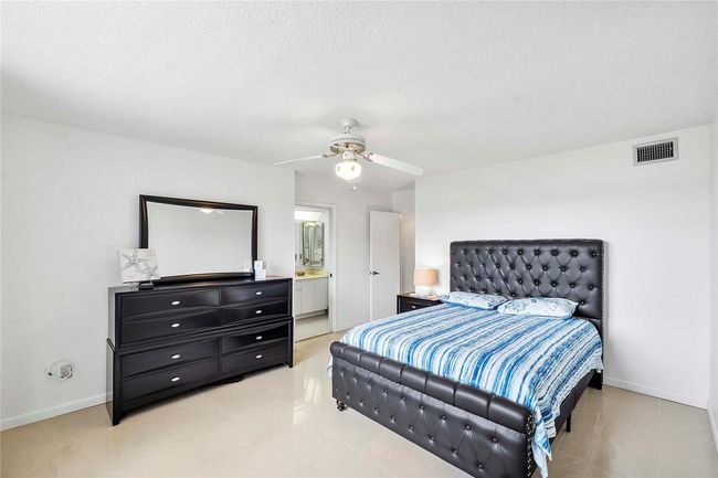 APT-408 - 4940 E Sabal Palm Blvd, Condo with 2 bedrooms, 2 bathrooms and null parking in Tamarac FL | Image 6