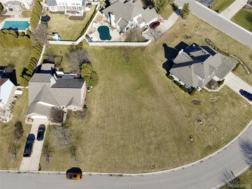 827 Carrington Blvd, Monroe, MI, 48161-9755 | Card Image