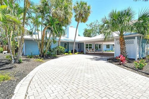 4852 Featherbed Ln, SARASOTA, FL, 34242-1559 | Card Image