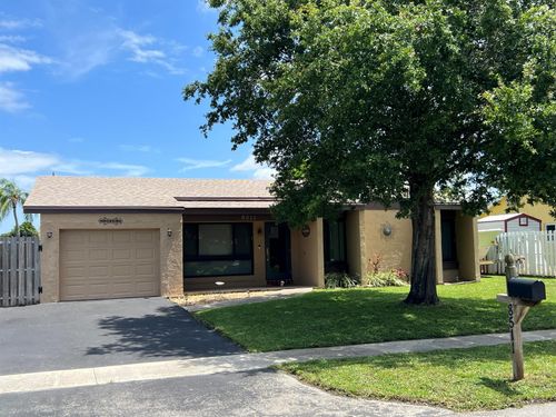 8511 Nw 8th Street, Pembroke Pines, FL, 33024 | Card Image