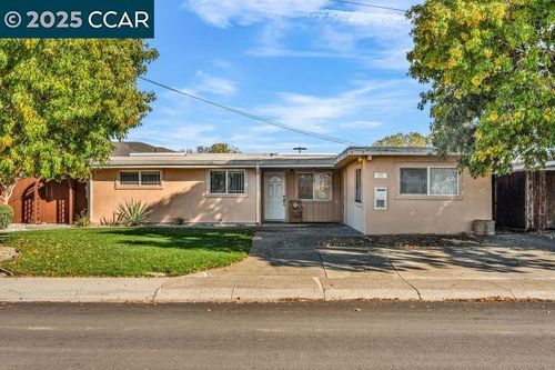 104 Los Altos Pl, American Canyon, CA, 94503-1020 | Card Image