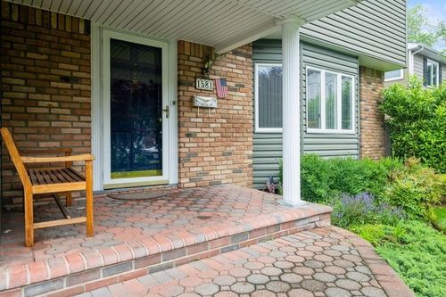 1581 Shirley Ct, Merrick, NY, 11566-1126 | Card Image