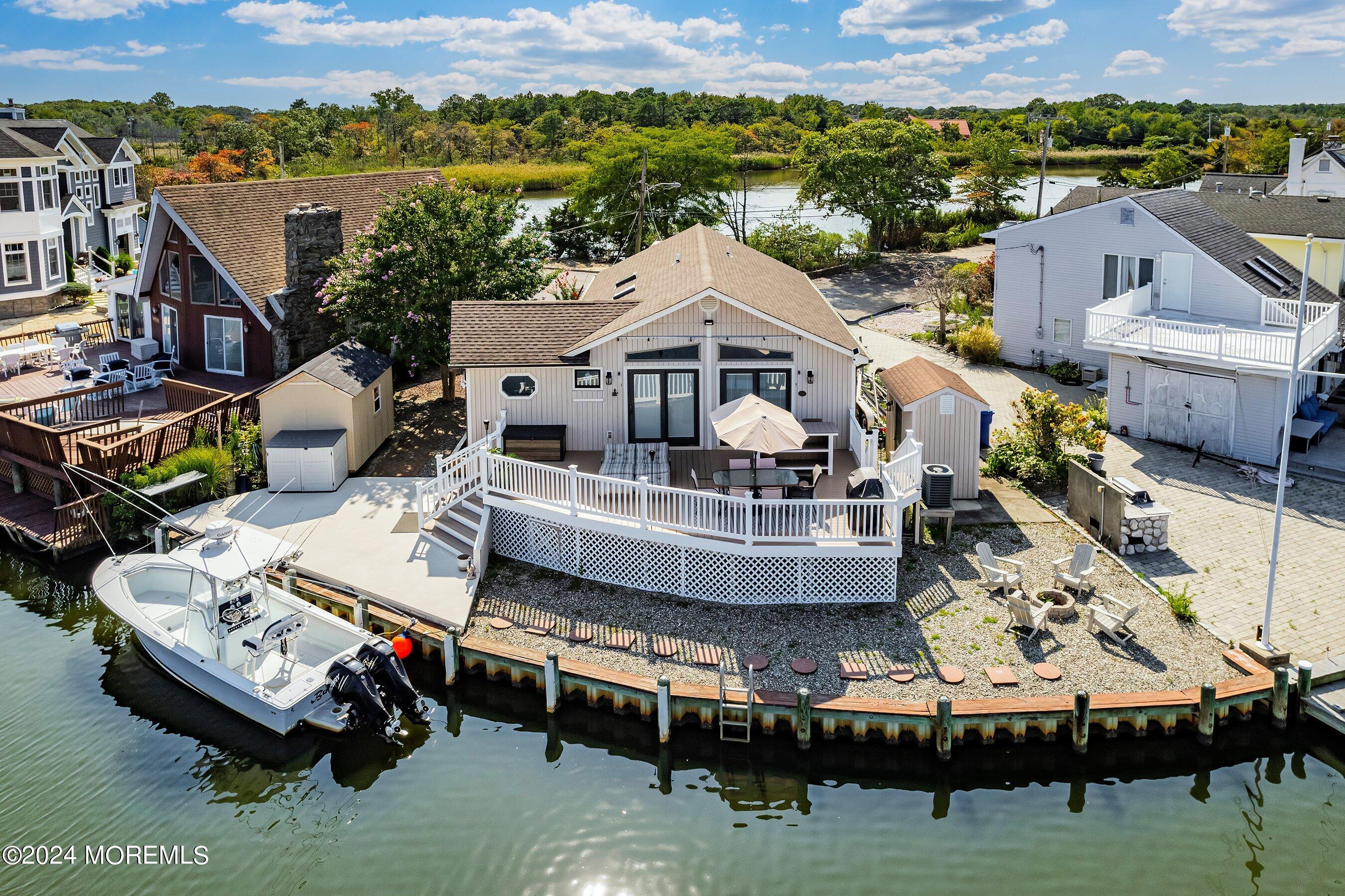 Golden Dr, Toms River, NJ 08753