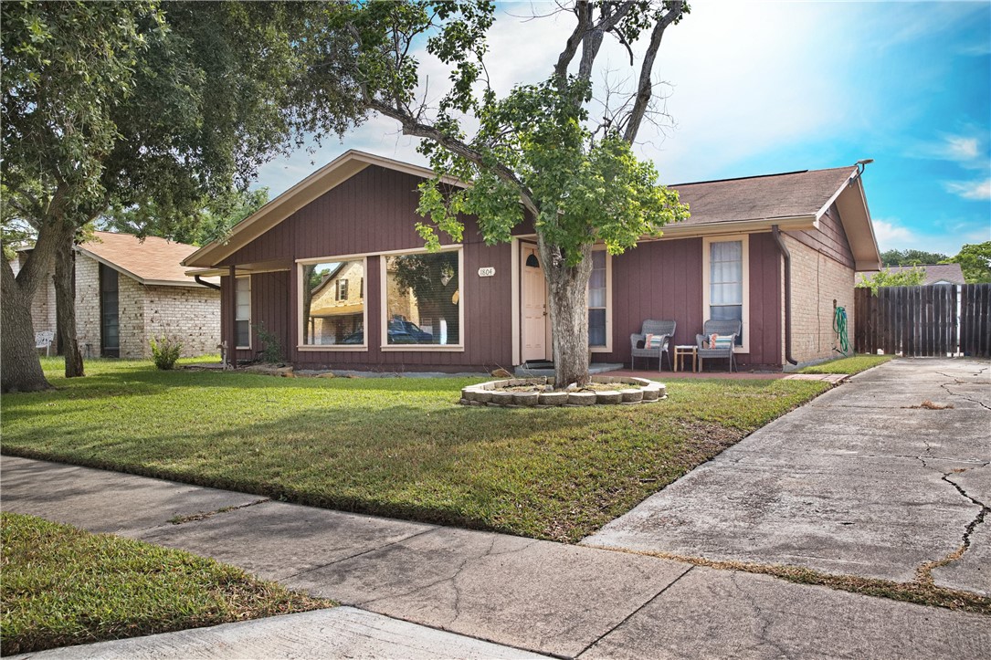 Falcon Dr, Portland, TX 78374