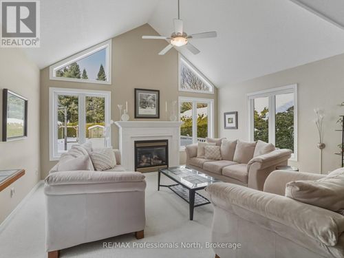 77 Ewing St, Bracebridge, ON, P1L2H7 | Card Image