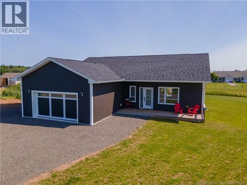 11 Riverside Dr, Petitcodiac, NB, E4Z0K7 | Card Image