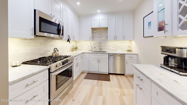 504 Red Crest Ln, Condo with 2 bedrooms, 3 bathrooms and 1 parking in Branchburg NJ | Image 10