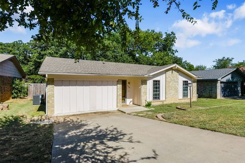 1108 Autumn Oak Dr, Denton, TX, 76209-4604 | Card Image