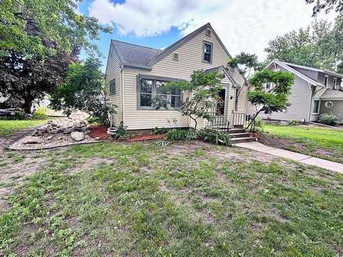 419 E 3rd St, Redwood Falls, MN, 56283-1709 | Card Image