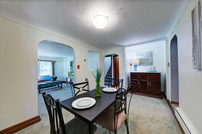 dining | Image 7