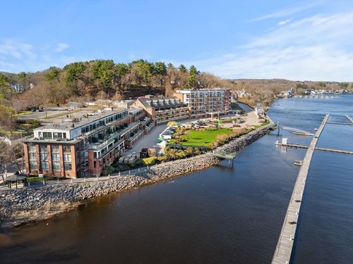 109-60 Merrimac St, Amesbury, MA, 01913-4011 | Card Image