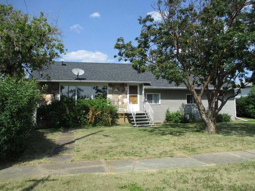 200 6th Avenue, Manning, AB, T0H2M0 | Card Image