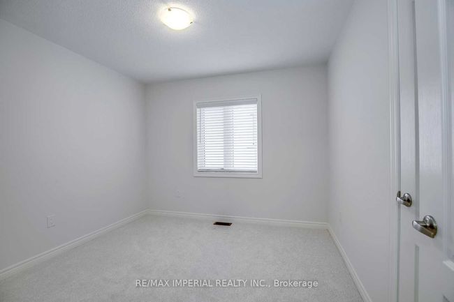 423 George Ryan Ave, House attached with 3 bedrooms, 3 bathrooms and 1 parking in Oakville ON | Image 25