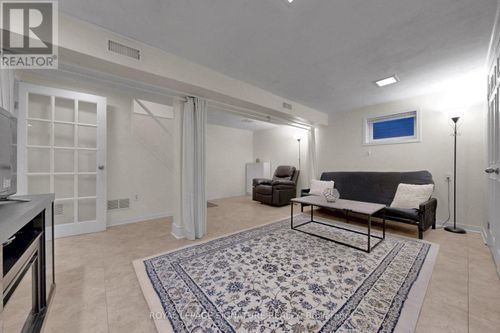 138 Spring Garden Ave, North York, ON, M2N3G5 | Card Image