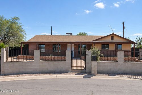 5836 E 36th St, Tucson, AZ, 85711-6728 | Card Image