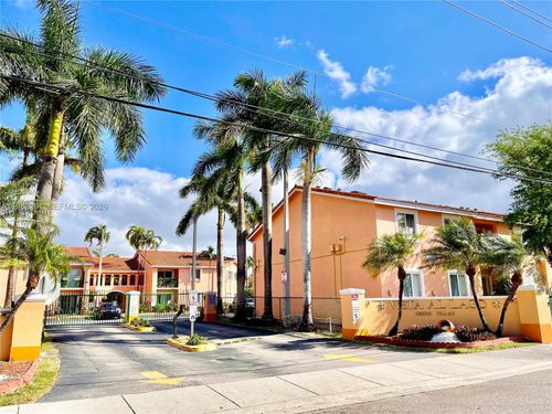 211-4681 Nw 9th St, Miami, FL, 33126 | Card Image