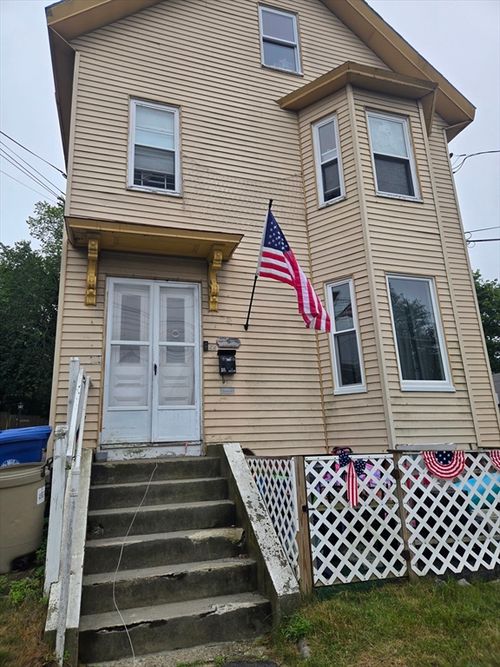 rear-36 Richardson St, Wakefield, MA, 01880-3323 | Card Image
