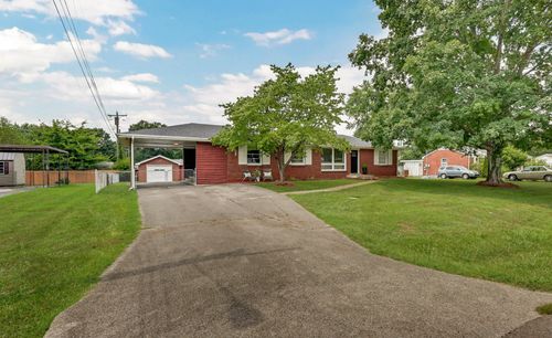 15 Bond St, Clarksville, TN, 37040-6552 | Card Image