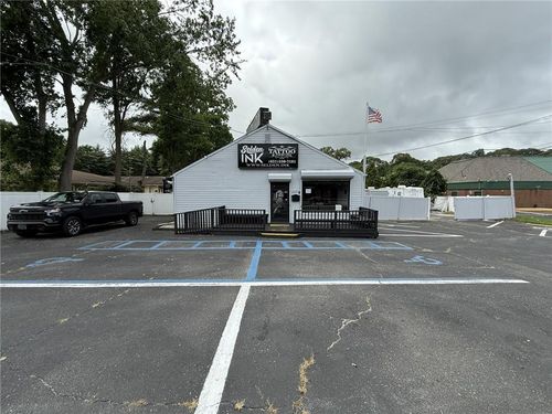 262 Middle Country Rd, Selden, NY, 11784-2517 | Card Image