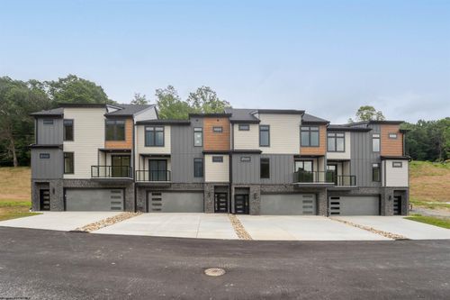 112 Tivoli Garden Dr, Morgantown, WV, 26508-1194 | Card Image