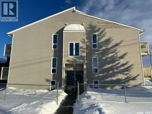 3094 5th Ave E, Prince Albert, SK, S6V6Z9 | Card Image