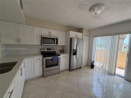 13-205-14902 Sw 82nd Ln, Miami, FL, 33193-3111 | Card Image