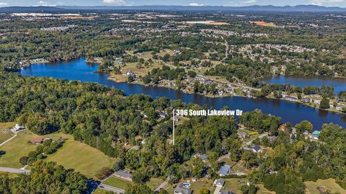 306 S Lakeview Dr, duncan, SC, 29334-9463 | Card Image