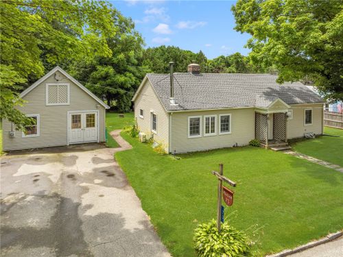 73 Maple Leaf Rd, Glendale, RI, 02826-1655 | Card Image