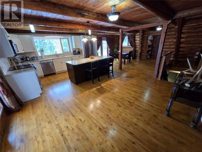 2358 Dunn Lake Rd, House other with 4 bedrooms, 2 bathrooms and 3 parking in Clearwater BC | Image 3