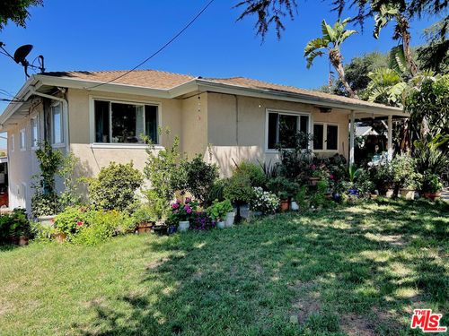 10205 Fairgrove Ave, Tujunga, CA, 91042-2404 | Card Image