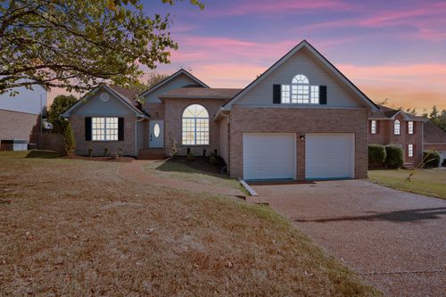 705 Pinehurst Pt, Mount Juliet, TN, 37122-2391 | Card Image