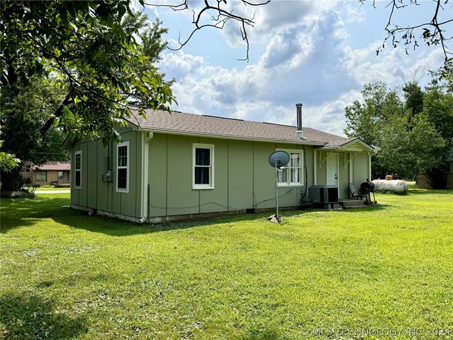244 E Main St, House other with 2 bedrooms, 1 bathrooms and null parking in Big Cabin OK | Image 43