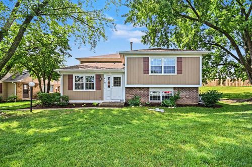 410 Ashwood Ct, Vernon Hills, IL, 60061-2340 | Card Image