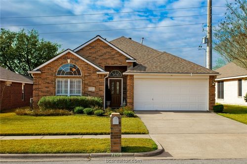 3209 Broadmoor Dr, Bryan, TX, 77802-2149 | Card Image