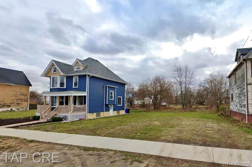 568 E Euclid St, Detroit, MI, 48202-2215 | Card Image