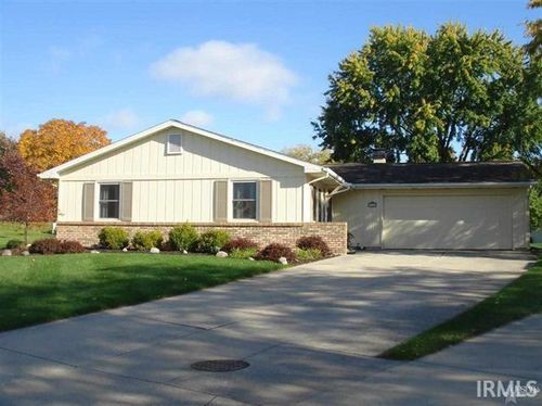 3901 Ravenscliff Pl, Fort Wayne, IN, 46804-2632 | Card Image