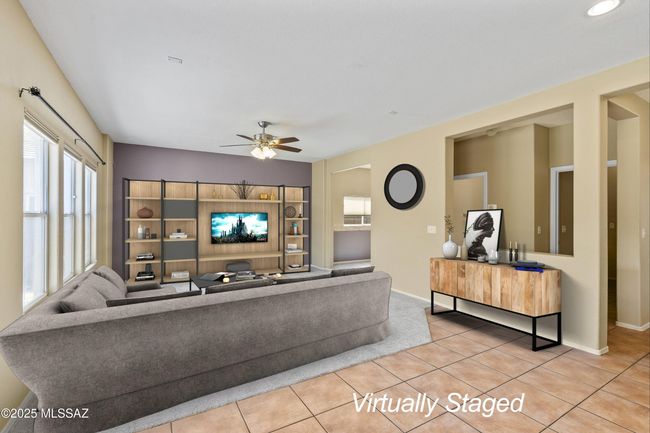 Family Room | Image 23