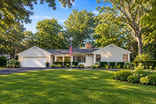 7302 Hillside Rd, Crystal Lake, IL, 60012-2943 | Card Image