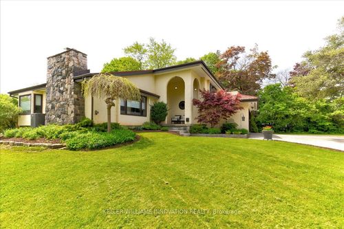 333 Woolwich St, Waterloo, ON, N2K2K8 | Card Image