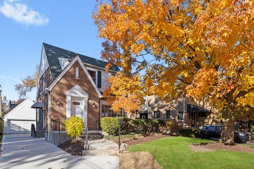 727 Selborne Rd, Riverside, IL, 60546-1756 | Card Image