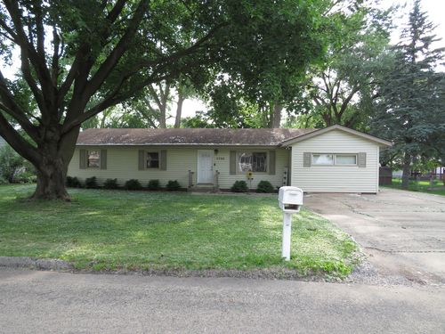 5280 S Harlan Dr, Rochelle, IL, 61068-9111 | Card Image