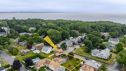 32 Cedar St, Fairhaven, MA, 02719-2731 | Card Image