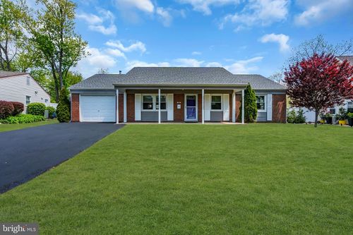 28 Norman Ln, WILLINGBORO, NJ, 08046-1319 | Card Image