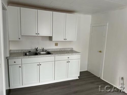 513 W Michigan Avenue, Adrian, MI, 49221 | Card Image